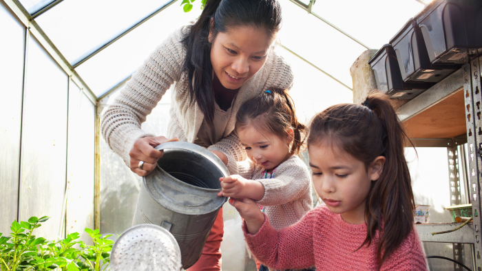 Imagen de familia en jardin